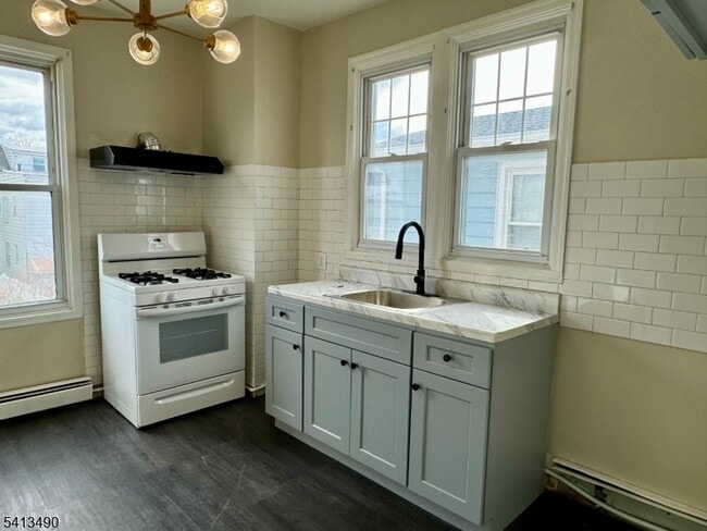 Building Photo - 318 Ampere Pkwy