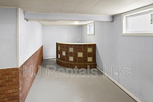 Building Photo - 1175 St Matthew Dr