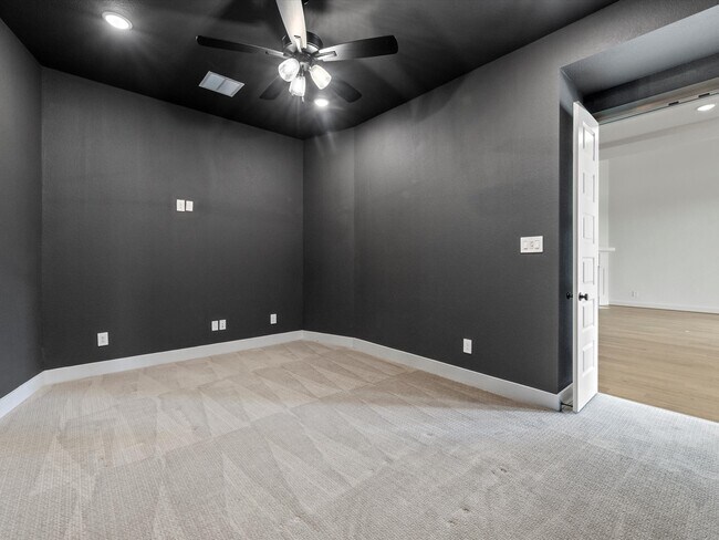 Building Photo - 30715 Chamomile Bnd