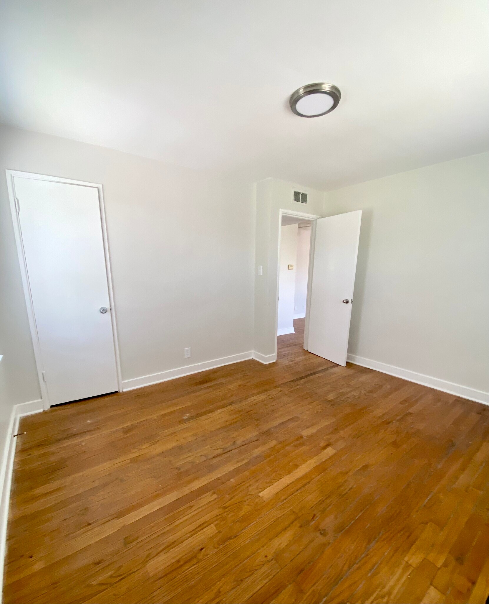 Building Photo - 1445 Nightingale Rd