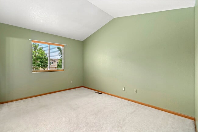 Building Photo - 3350 Saratoga St