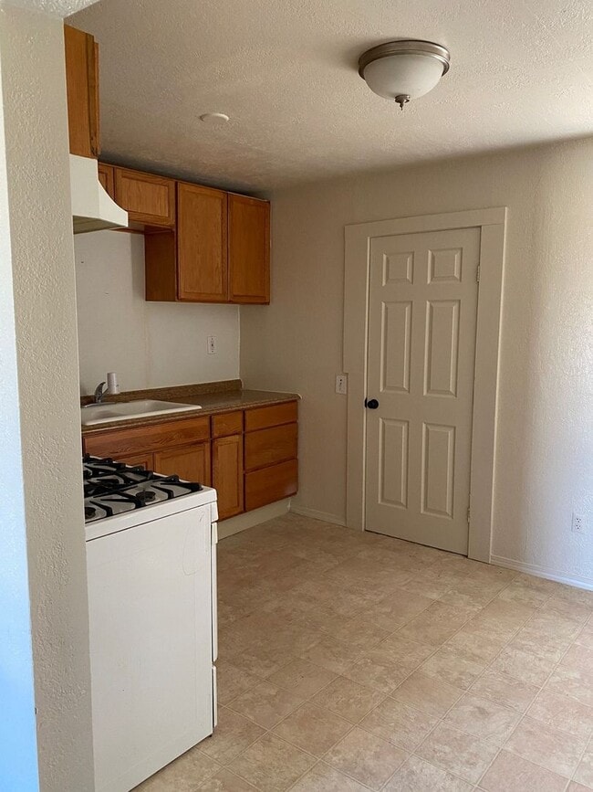 Building Photo - Turlock!