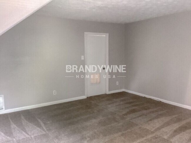 Building Photo - MOVE IN BY JULY 28TH AND HALF  OFF AUG RENT