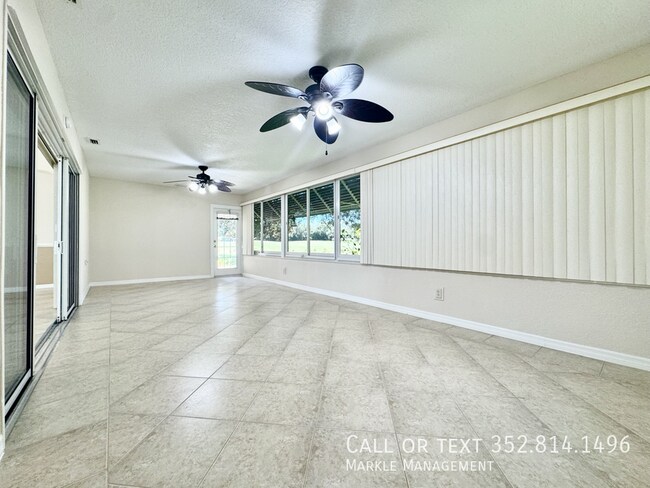 Building Photo - 487 Thistledown Way