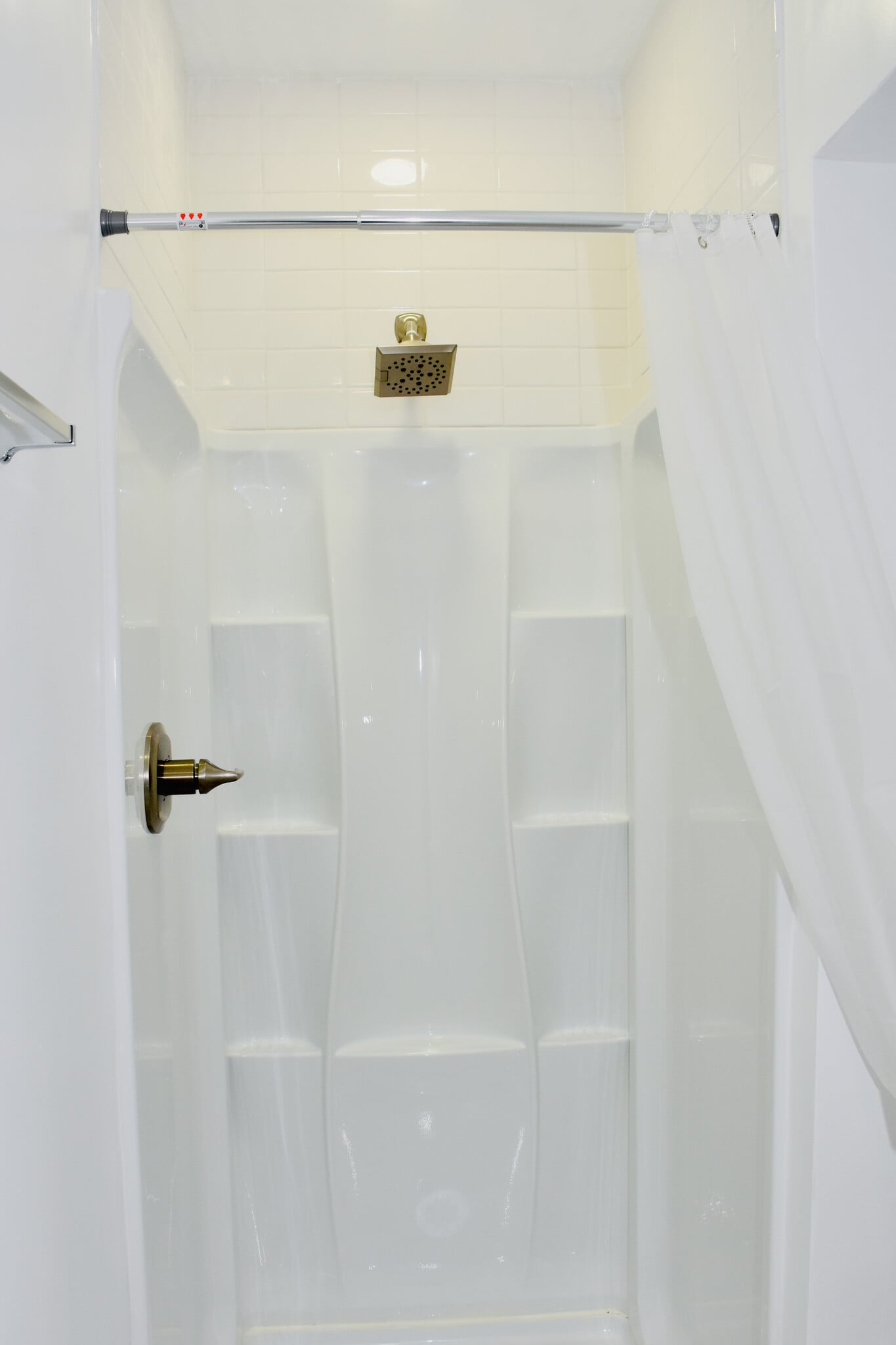 Bathroom shower - 851 SW 49th Ter