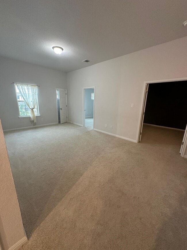 Building Photo - 2430 Castello Wy