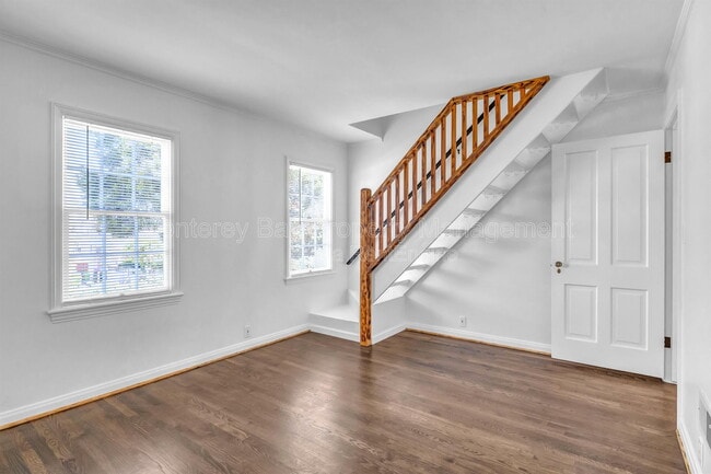 Building Photo - 84 Vía Del Pinar