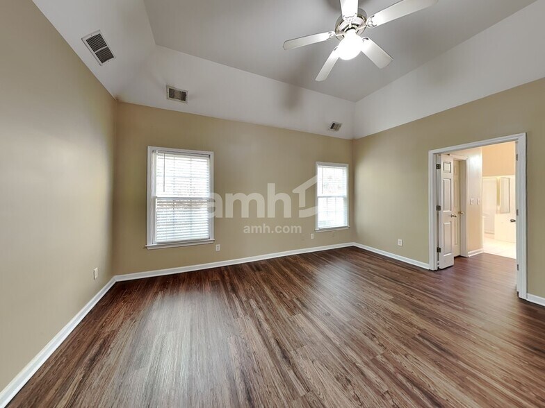 Building Photo - 1649 Stillwater Park Ct