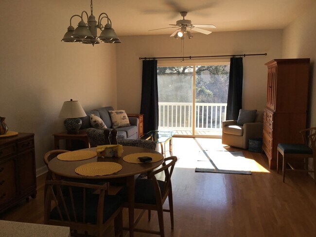 Building Photo - Furnished Condo In Southport - All Utilities Included - 3 month lease only