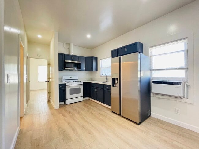 Building Photo - 3990 4th St