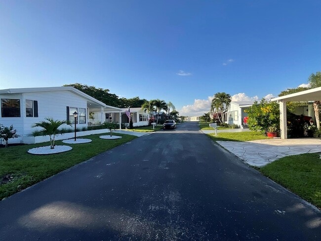 Building Photo - 920 Sun Acres Ln