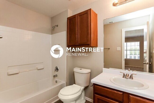 Building Photo - 4 Bedroom Pet-Friendly Home in San Antonio, TX with Main Street Renewal
