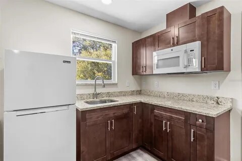 Building Photo - 8413 N Seminole Ave