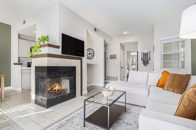 Building Photo - CANYON MEADOWS - Pleasanton's highly desired hidden gem complex...