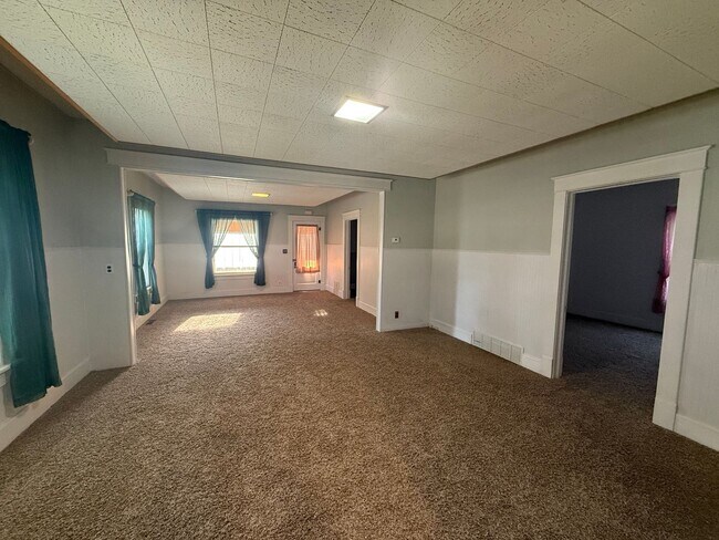 Building Photo - 303 Jefferson Ave