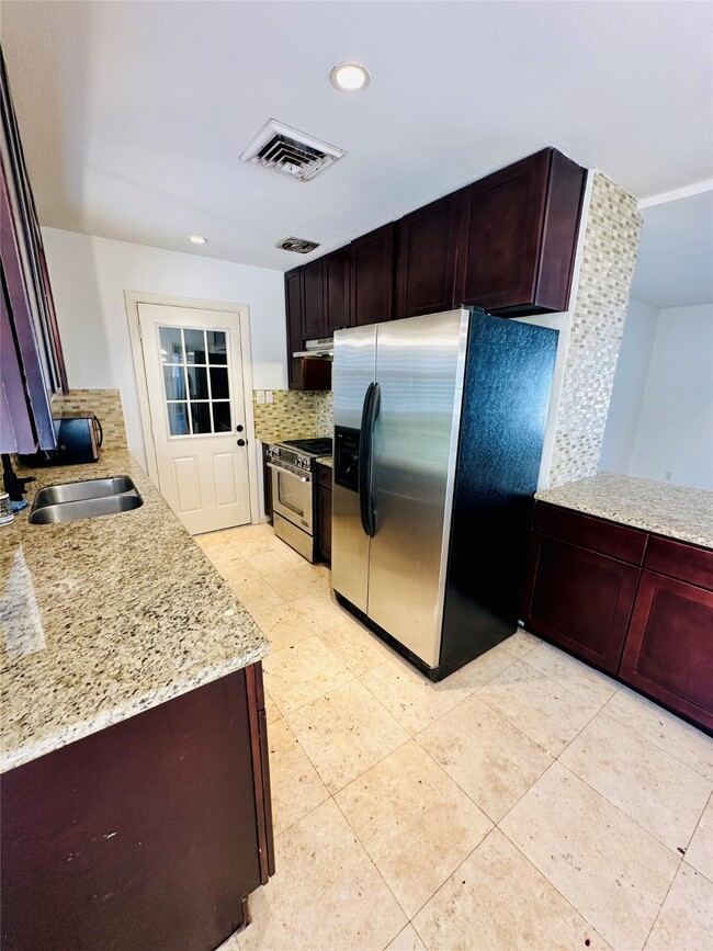 Building Photo - 4913 Nina Lee Ln