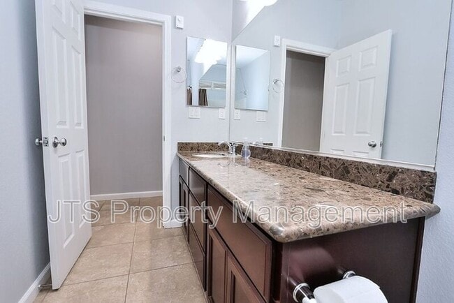 Building Photo - 4086 Pinoche Peak Way