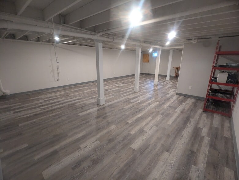 Building Photo - 124 Albe Dr