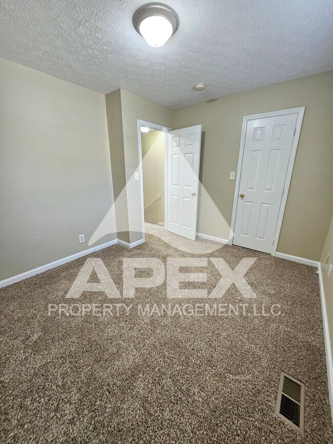 Building Photo - Nice 2 Bd | 1.5 Ba Townhouse in West Knox ...