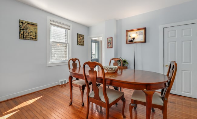 Building Photo - Stunning & Spacious 3 Bed/2 Bath Hampden Home - Fenced Backyard!