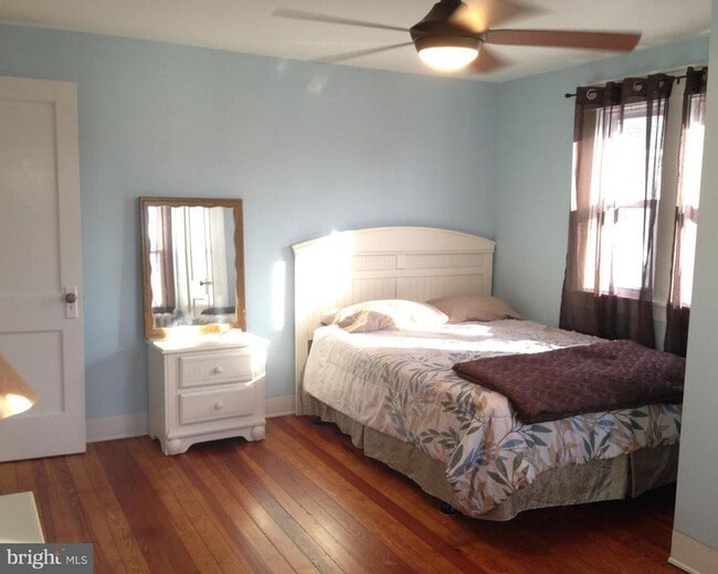 Building Photo - 7103 Ventnor Ave