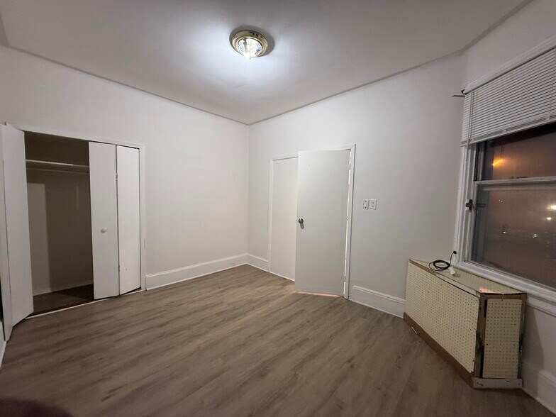 Building Photo - 6009 Buchanan Pl