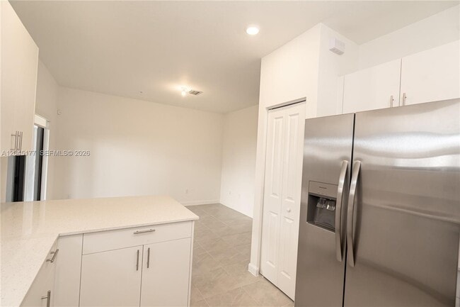 Building Photo - 270 SW 159th Pl