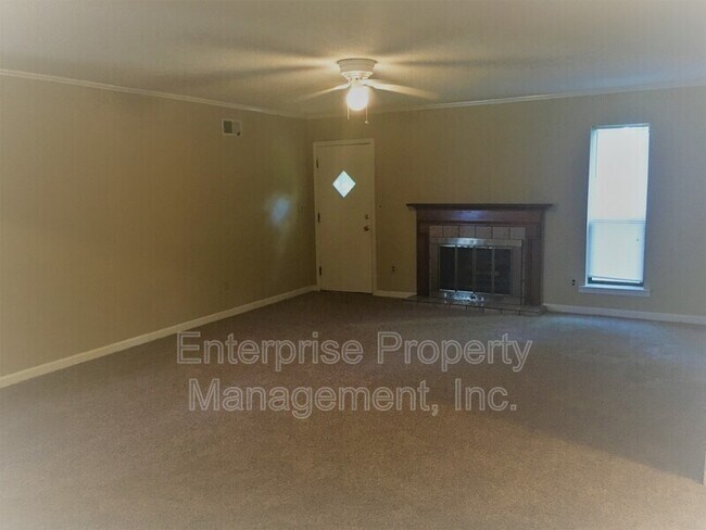 Building Photo - 7019 Shadow Oaks Dr