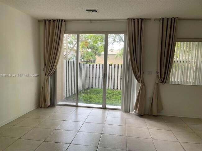 Building Photo - 7980 S Southwood Cir