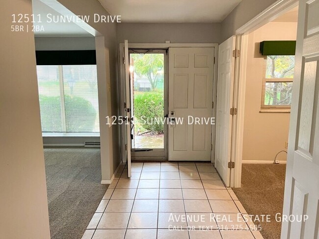 Building Photo - 12511 Sunview Ln