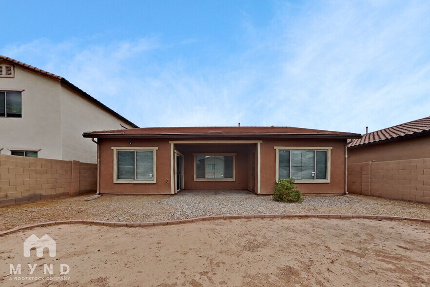 Building Photo - 9928 W Marguerite Ave