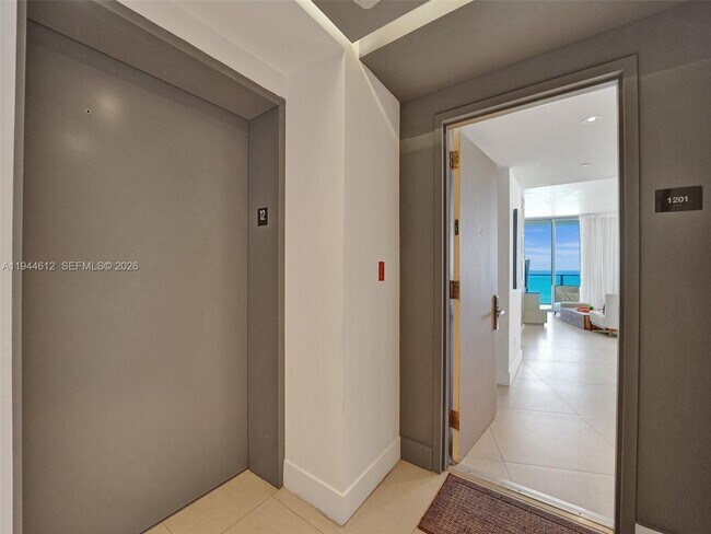 Building Photo - 4111 S Ocean Dr