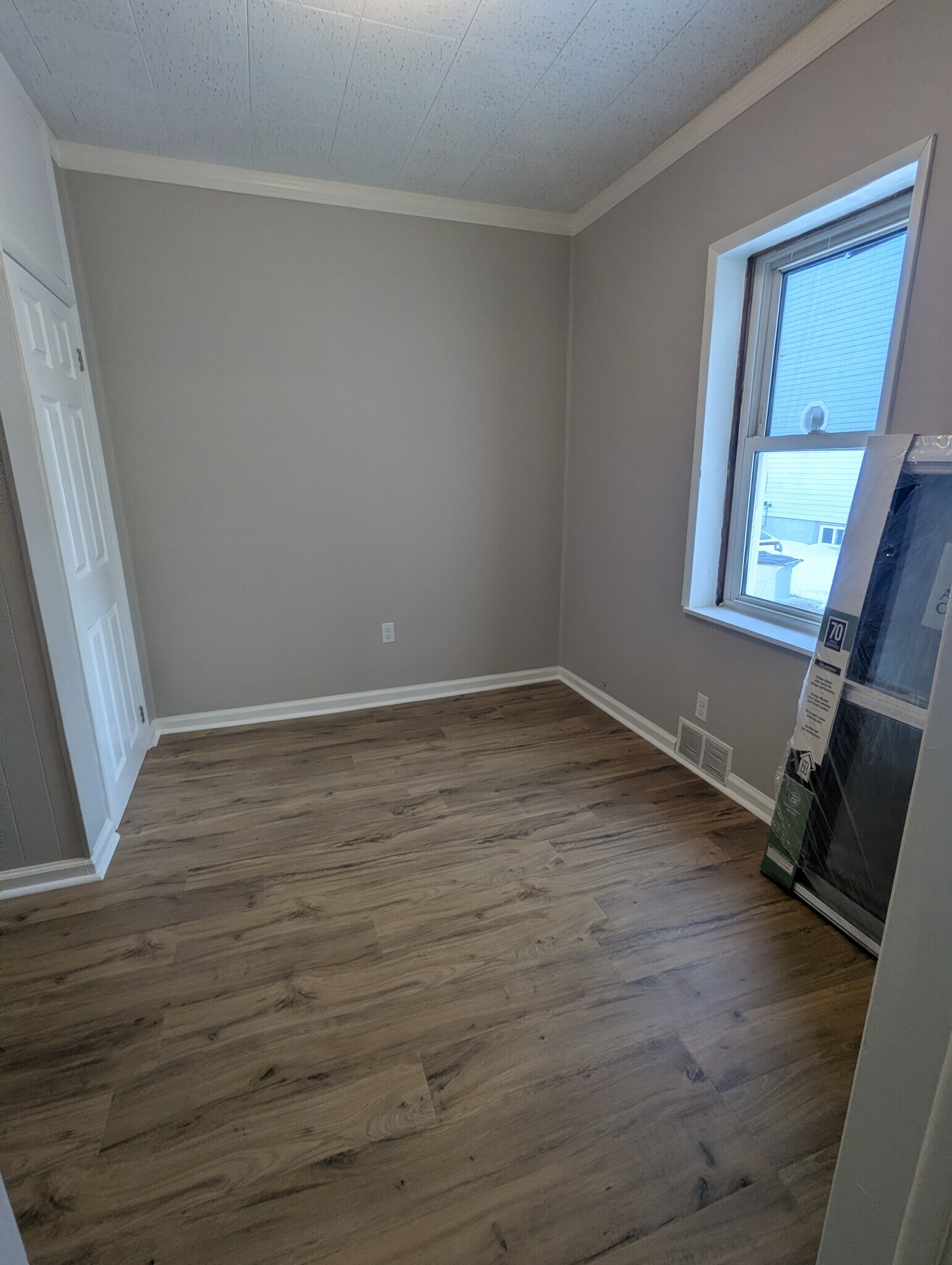 Building Photo - 16 Beloit Ave