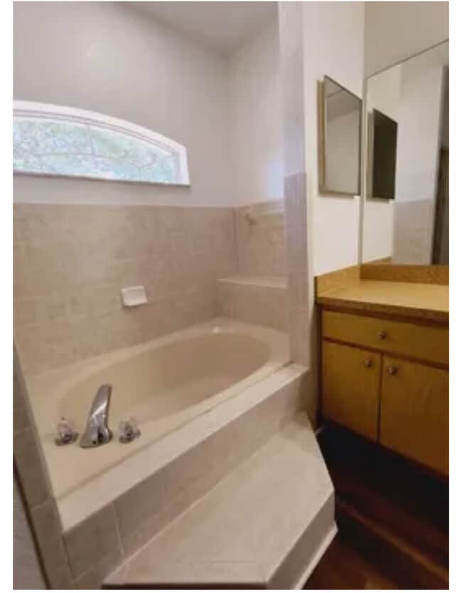 Building Photo - 807 Ware Ave NE