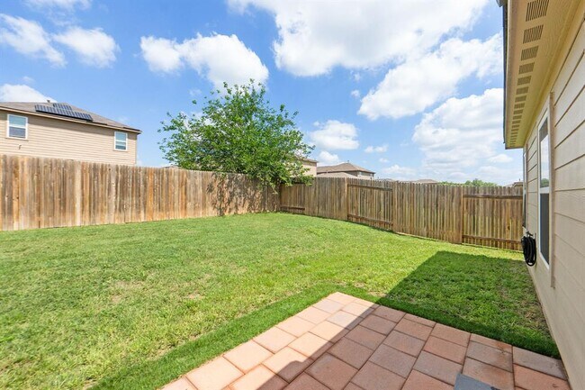 Building Photo - 1326 Amy Dr