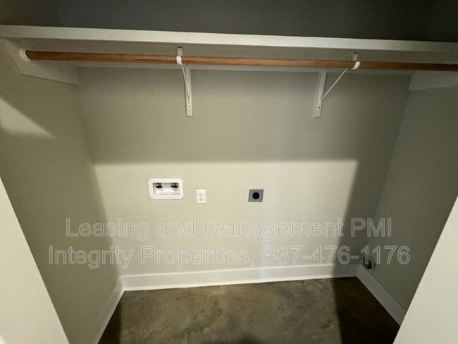 Building Photo - 106 Satsuma Dr