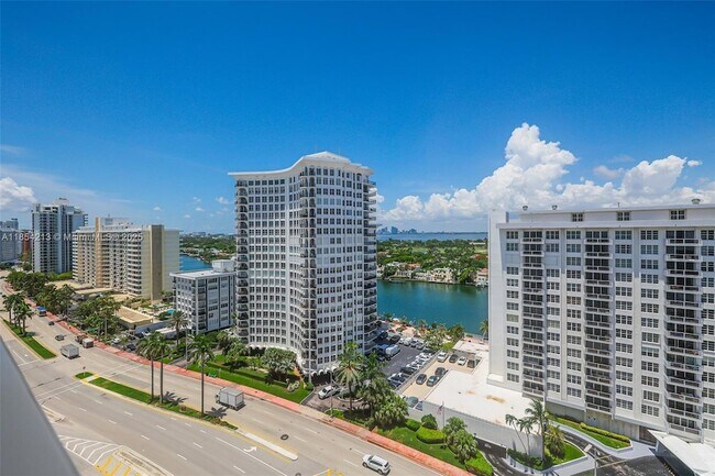 Building Photo - 5701 Collins Ave