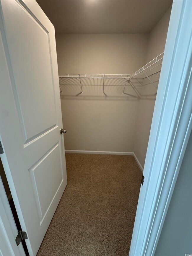 Building Photo - 403 Acosta Cir
