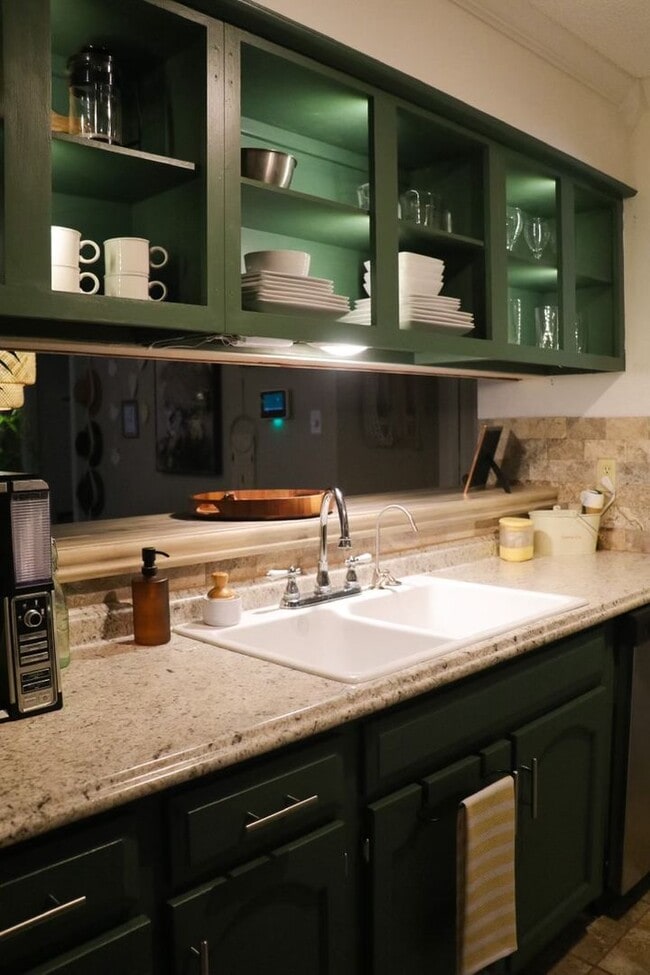Building Photo - Coming soon....Super Cute Stylish Home w/ Modern Upgrades