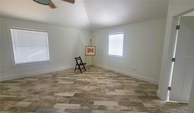 Building Photo - 1837 Hollenbeck Dr