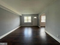 Building Photo - 18 Greenhill Rd