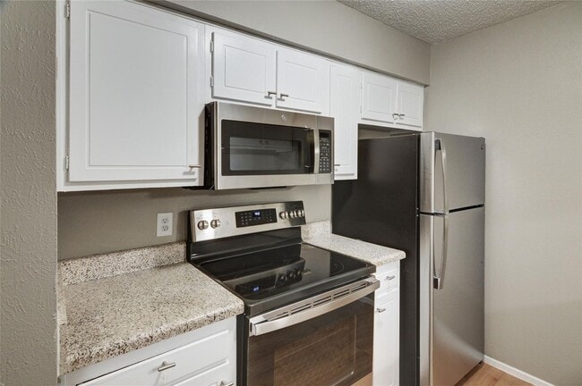 Building Photo - 5634 Boca Raton Blvd