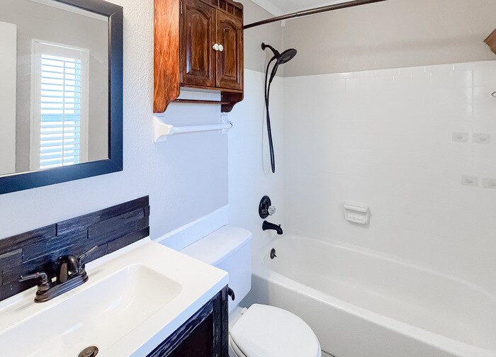 Building Photo - 7600 Pheasant Path Dr