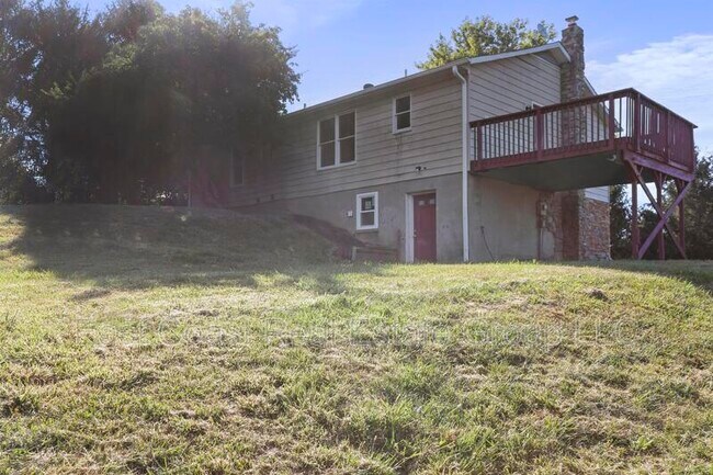 Building Photo - 2068C Virts Ln