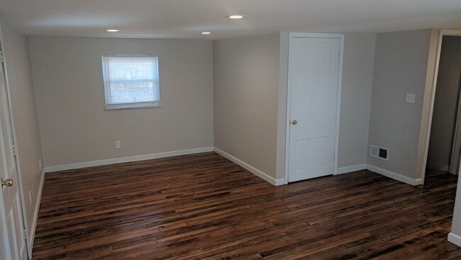 Building Photo - 3231 Alpine Pl