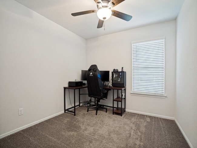Building Photo - 1129 Loomis Trl