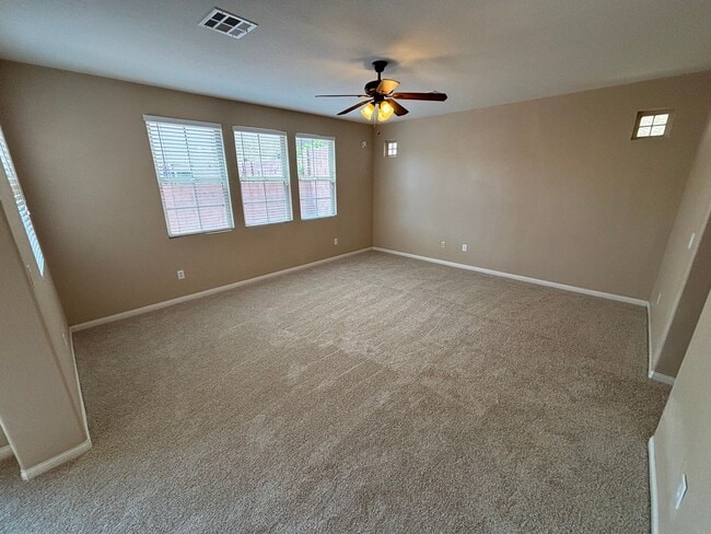Building Photo - Elegant 3Bed/3Bath Home with Loft in the P...