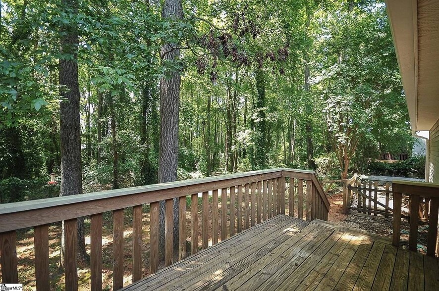 Building Photo - 106 Greenapple Way