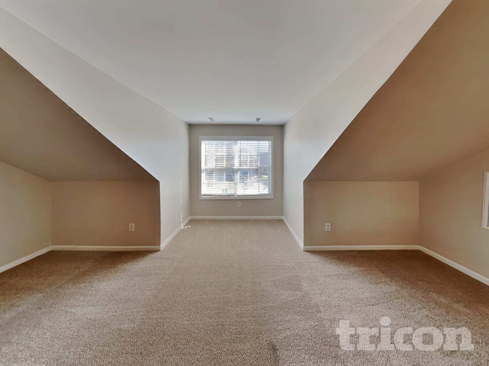 Building Photo - 1721 Stephenson Ln