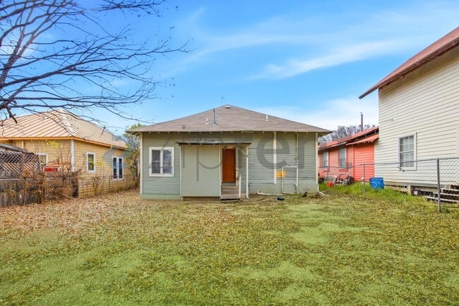 Building Photo - 125 Southolme Ave